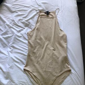 a cute top!! for the summerrr!!!